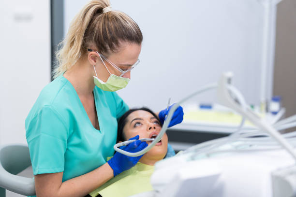 Best Urgent Tooth Repair  in Muttontown, NY
